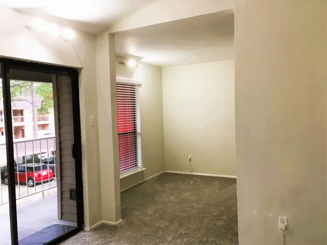 $1,200 | 2025 Augusta Drive, Unit 804, Houston, TX 77057