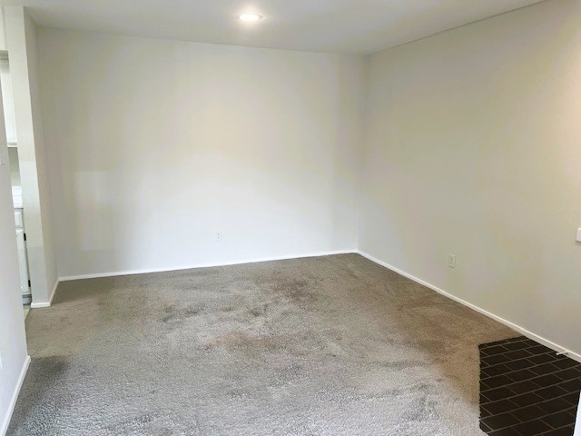 2025 Augusta Drive, Unit 804 Houston, TX 77057 - Photo 8 of 28 Breakfast area when you walk in