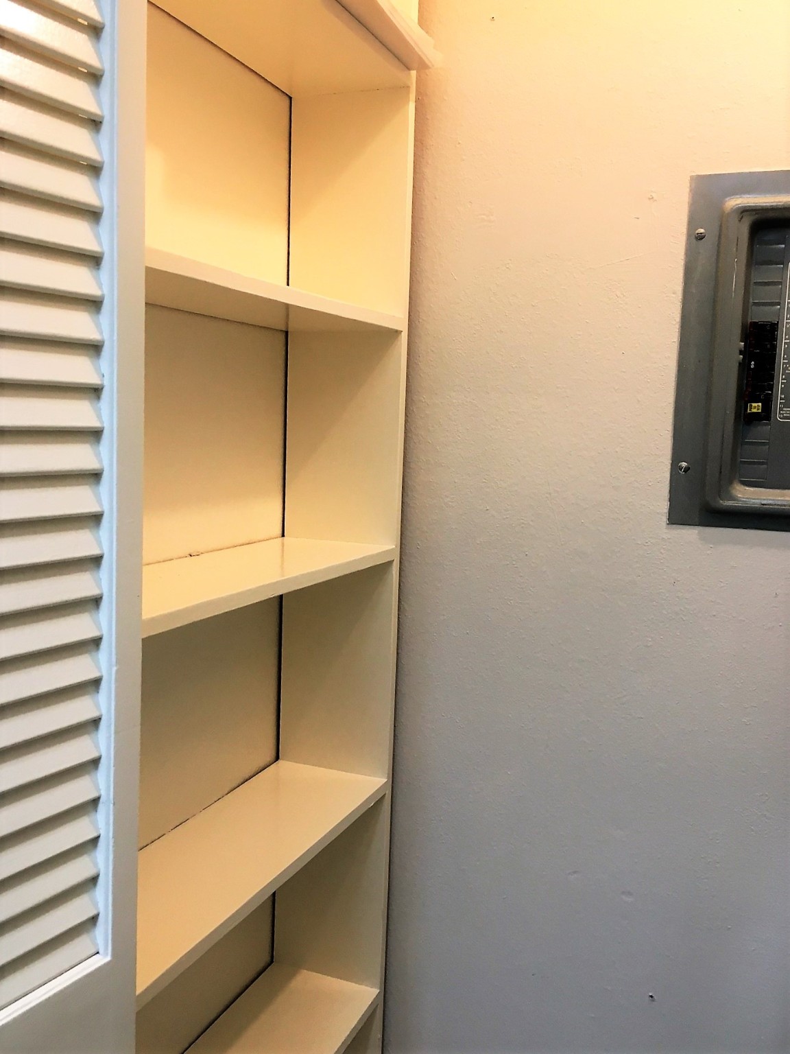 2025 Augusta Drive, Unit 804 Houston, TX 77057 - Photo 10 of 28 pantry