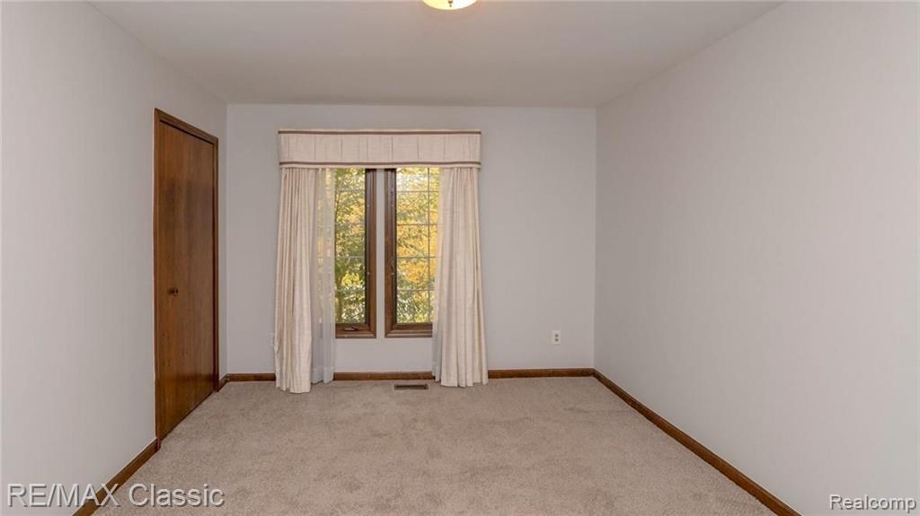 688 Sunlight Drive Rochester Hills, MI 48309 - Photo 44 of 63