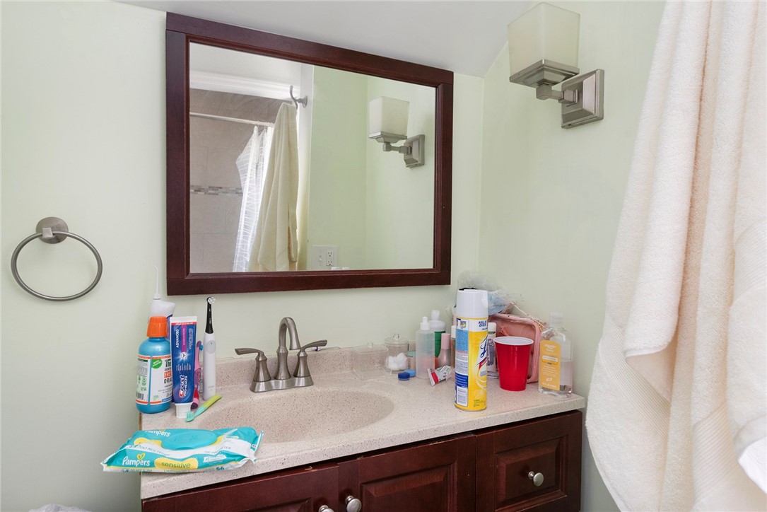 33 Amy Street Providence, RI 02906 - Photo 27 of 50 Unit 3 Bathroom