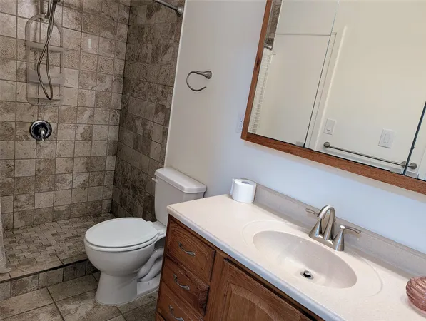 $975 | 7801 Shoal Creek Boulevard, Unit 144, Austin, TX 78757