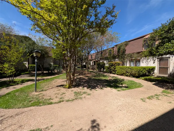 $975 | 7801 Shoal Creek Boulevard, Unit 144, Austin, TX 78757