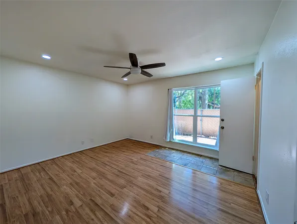 $975 | 7801 Shoal Creek Boulevard, Unit 144, Austin, TX 78757