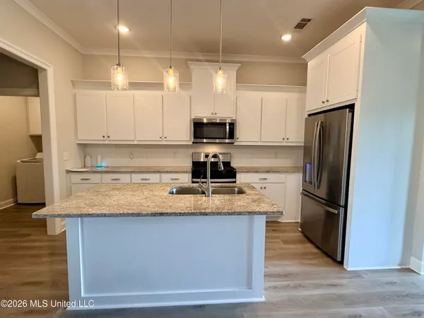$290,000 | 704 Cottonwood Way, Pearl, MS 39208