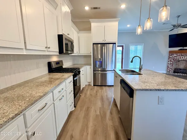 $290,000 | 704 Cottonwood Way, Pearl, MS 39208