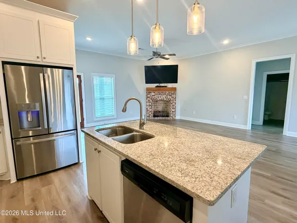 $290,000 | 704 Cottonwood Way, Pearl, MS 39208