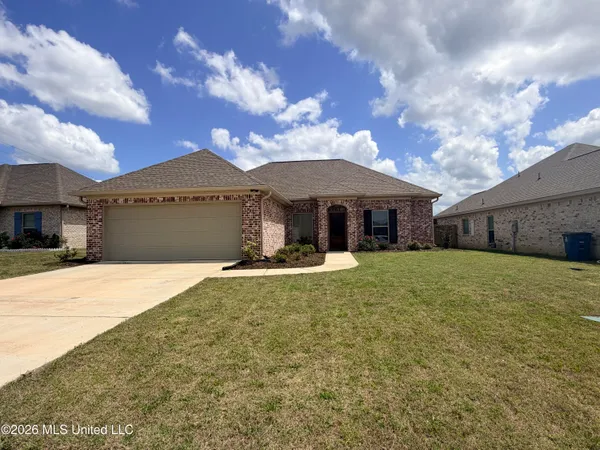 $290,000 | 704 Cottonwood Way, Pearl, MS 39208
