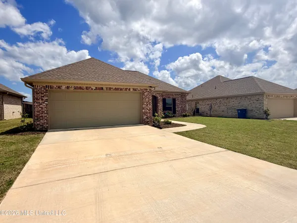 $290,000 | 704 Cottonwood Way, Pearl, MS 39208
