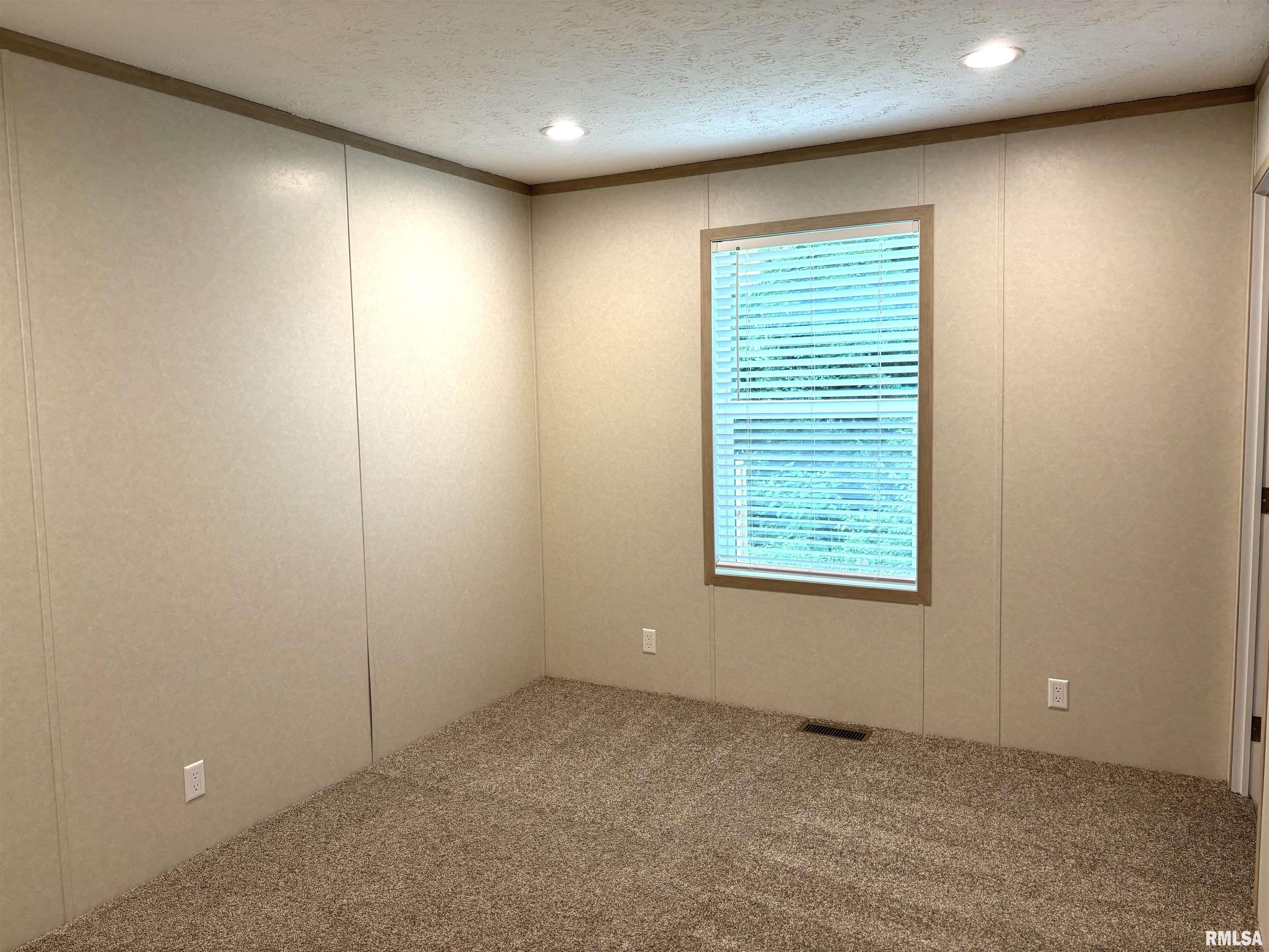 1515 North Lincoln Avenue, Unit 68 Springfield, IL 62702 - Photo 15 of 31