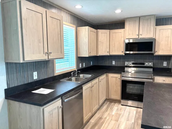 $75,900 | 1515 North Lincoln Avenue, Unit 68, Springfield, IL 62702