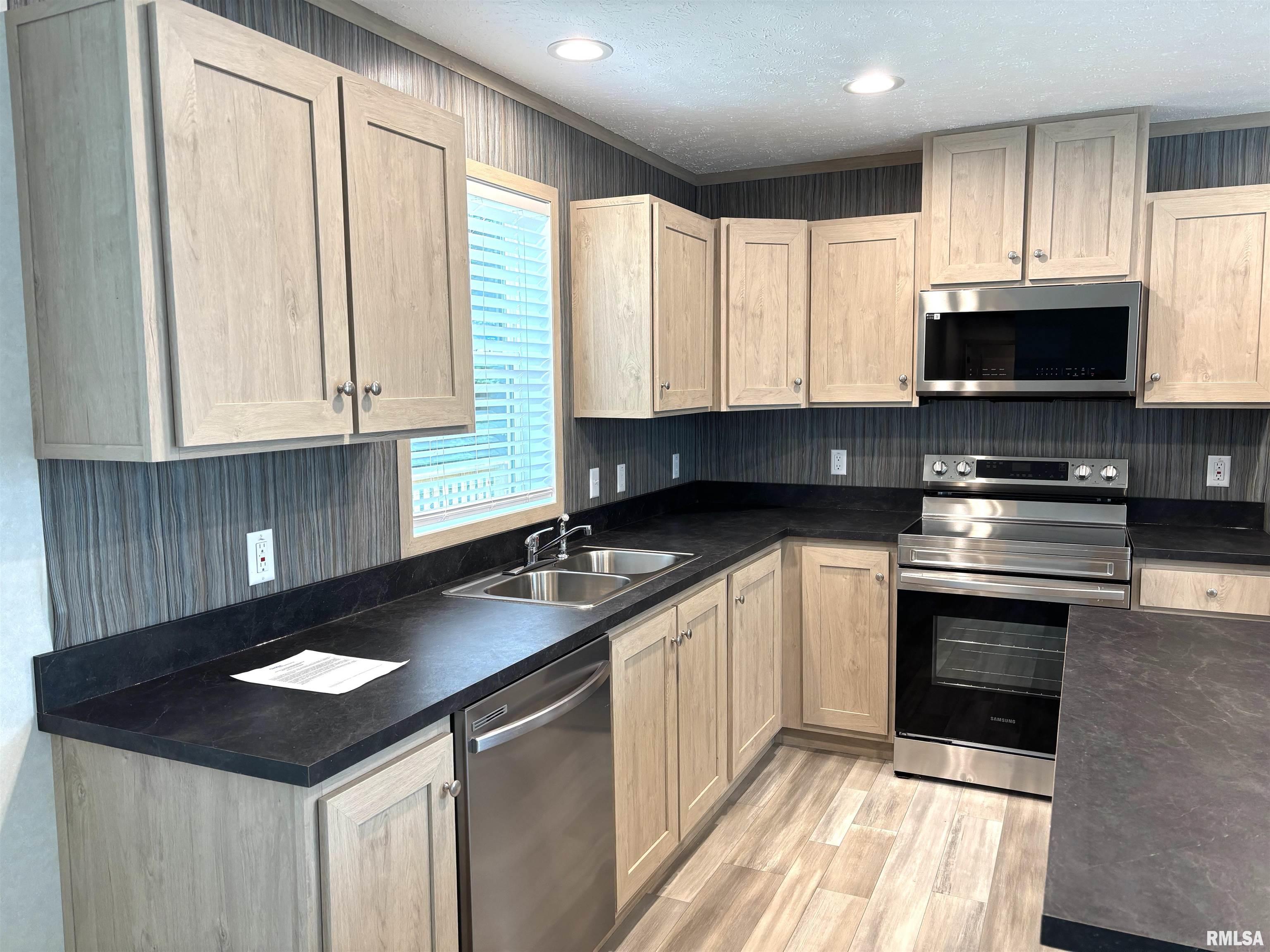 1515 North Lincoln Avenue, Unit 68 Springfield, IL 62702 - Photo 5 of 31