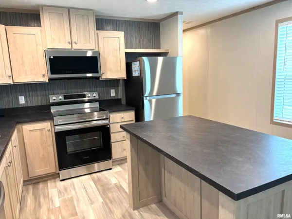 $75,900 | 1515 North Lincoln Avenue, Unit 68, Springfield, IL 62702