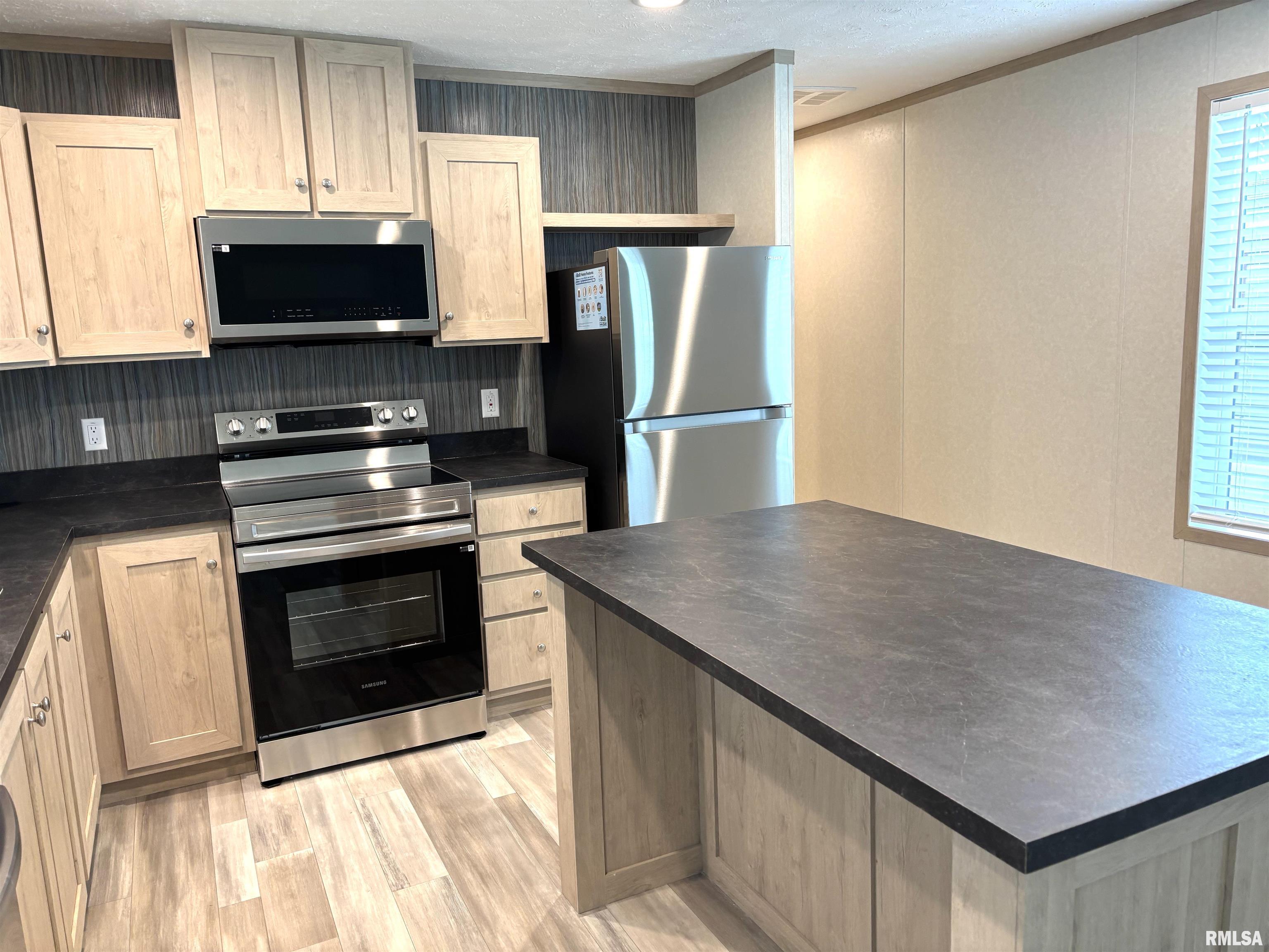 1515 North Lincoln Avenue, Unit 68 Springfield, IL 62702 - Photo 8 of 31