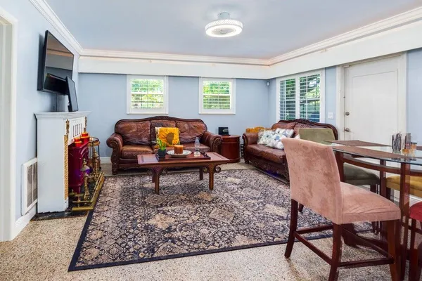 $4,000 | 145 Southeast 3rd Avenue, Boynton Beach, FL 33435