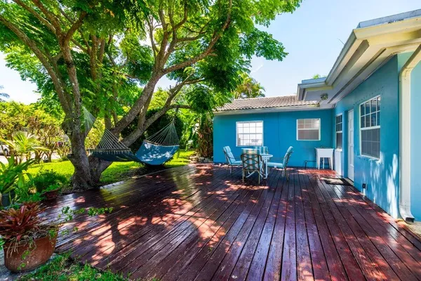 $4,000 | 145 Southeast 3rd Avenue, Boynton Beach, FL 33435