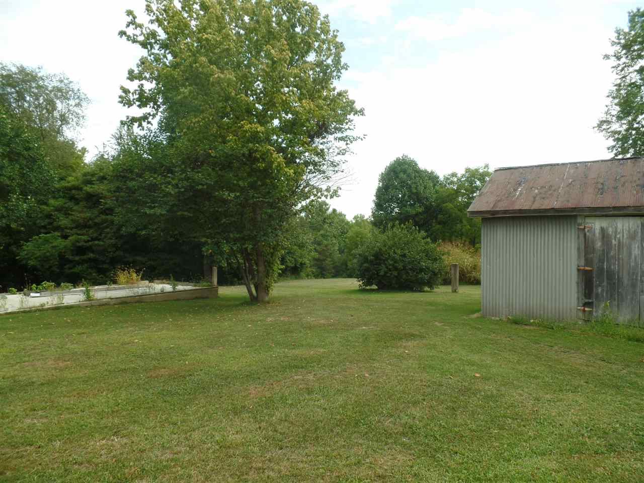 292 North Cold Springs Road Bloomfield, IN 47424 - Photo 30 of 32 Gallery Image 30