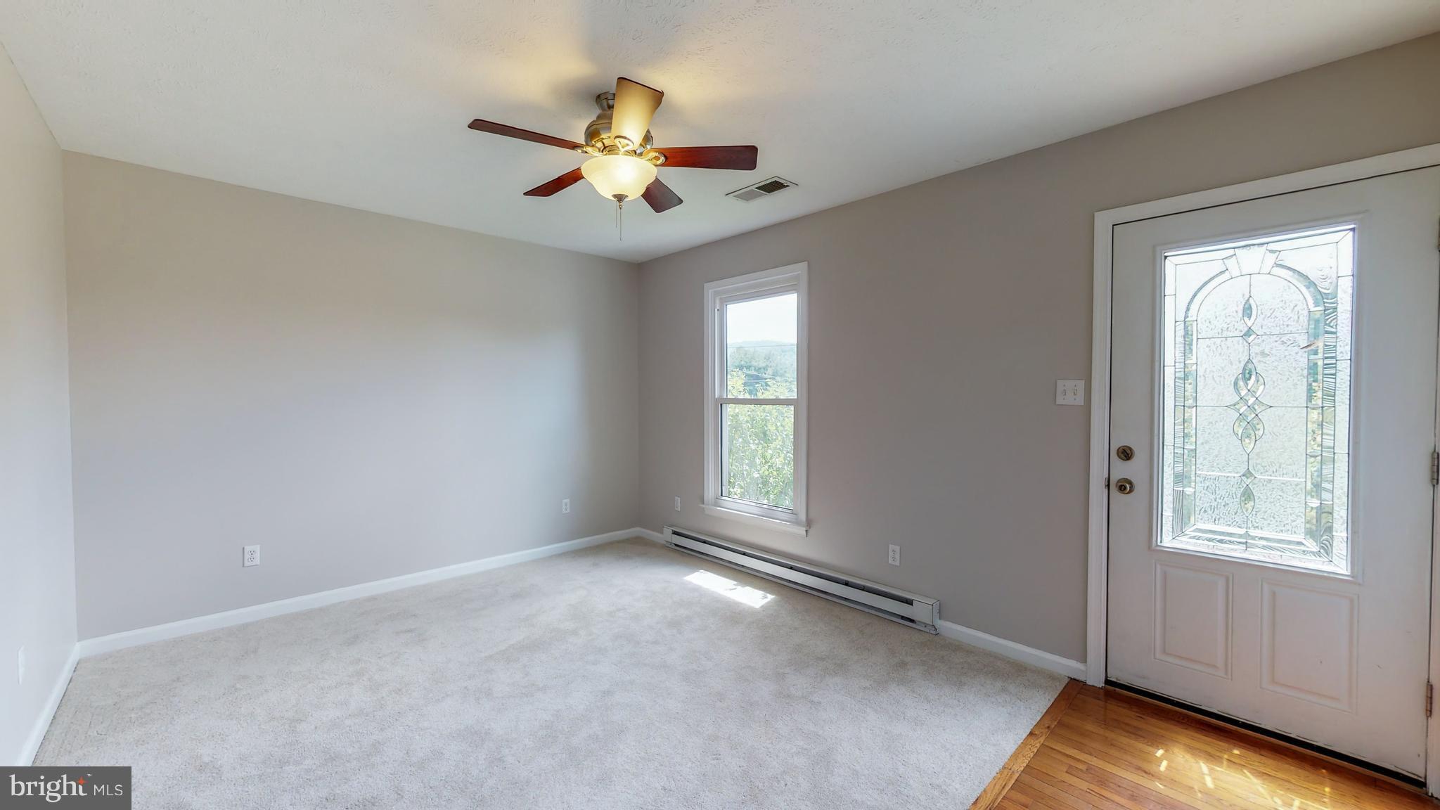 2 Ridge Road Front Royal, VA 22630 - Photo 6 of 24 Living Room