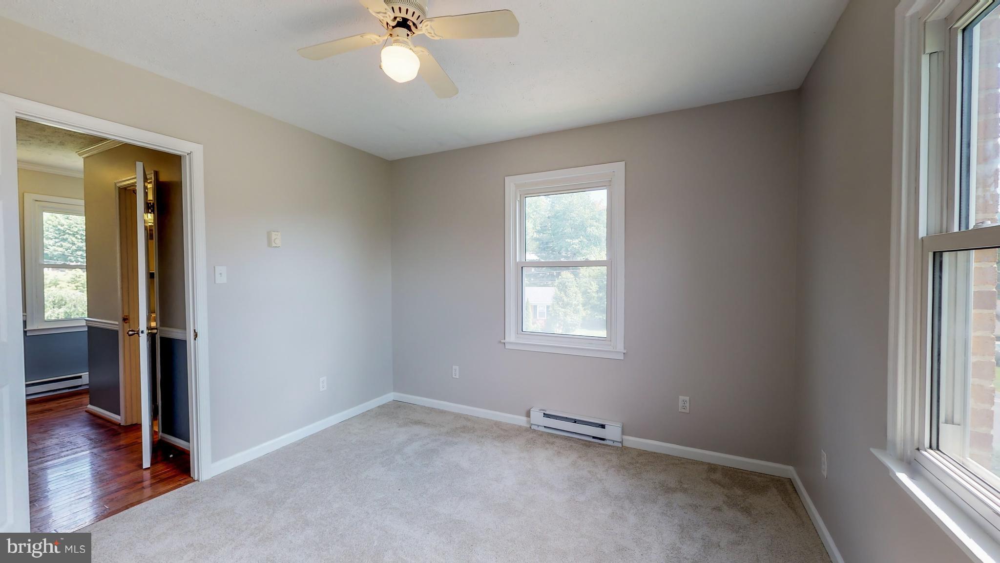 2 Ridge Road Front Royal, VA 22630 - Photo 9 of 24 Living Room