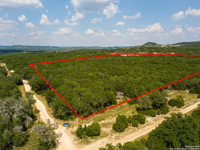 $590,000 | 14618 State Highway 16 South, Pipe Creek, TX 78063