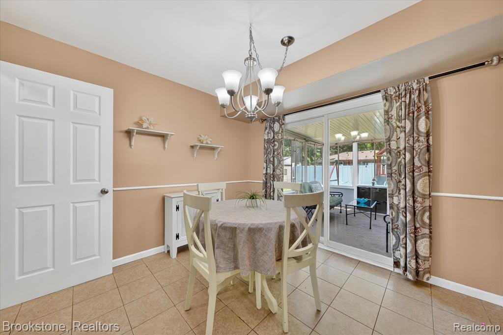 23784 Linne Street Clinton Township, MI 48035 - Photo 10 of 45