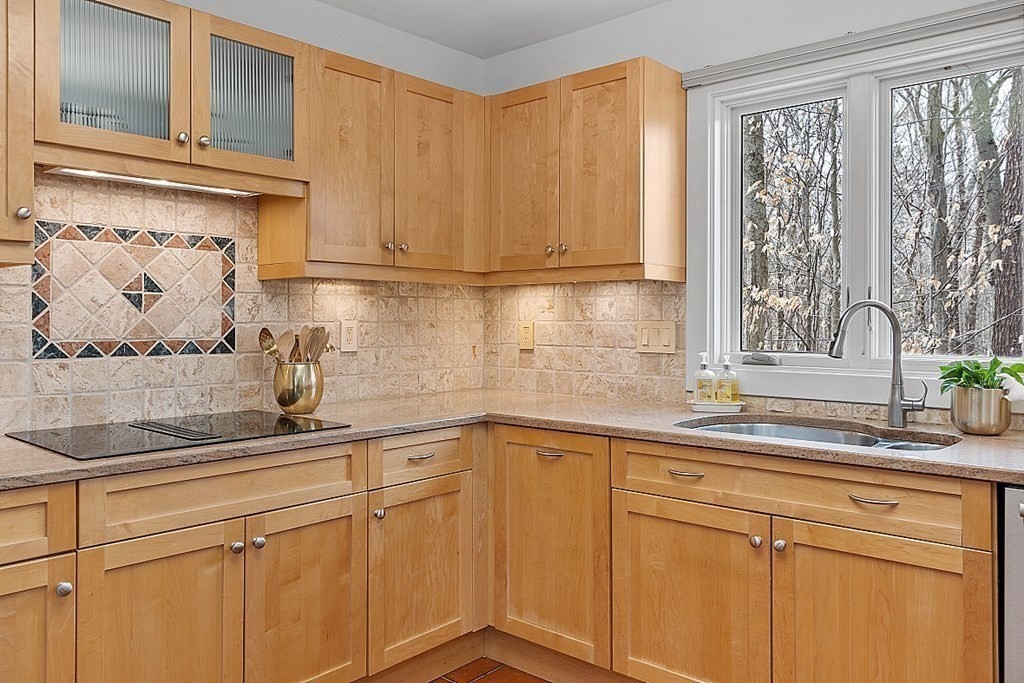 9 Oak Meadow Road Lincoln, MA 01773 - Photo 16 of 41 Gallery Image 16