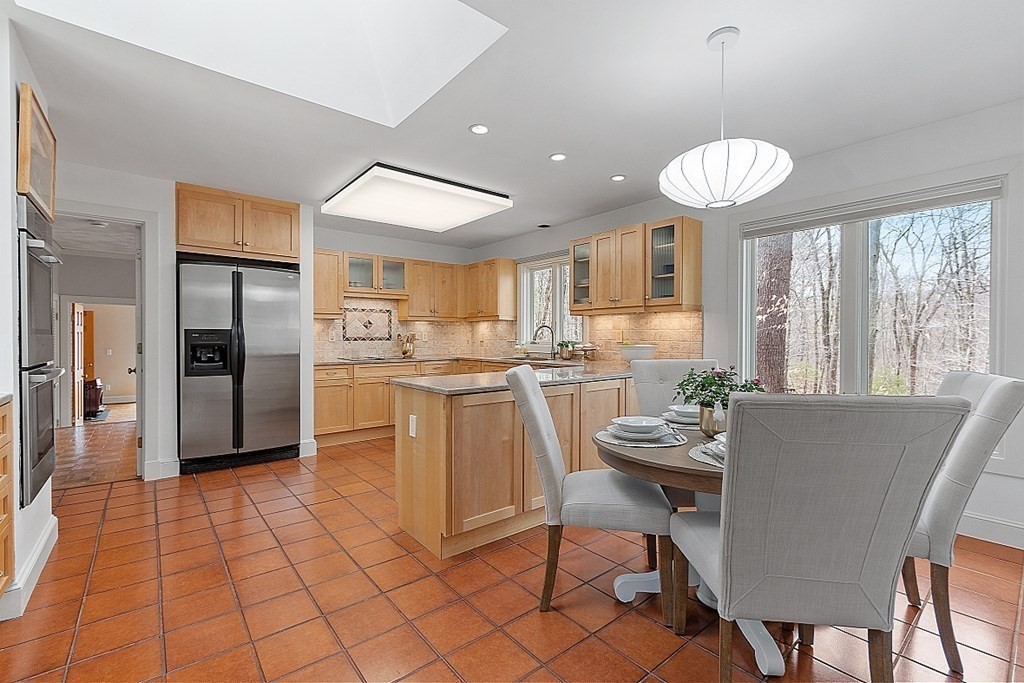 9 Oak Meadow Road Lincoln, MA 01773 - Photo 19 of 41 Gallery Image 19