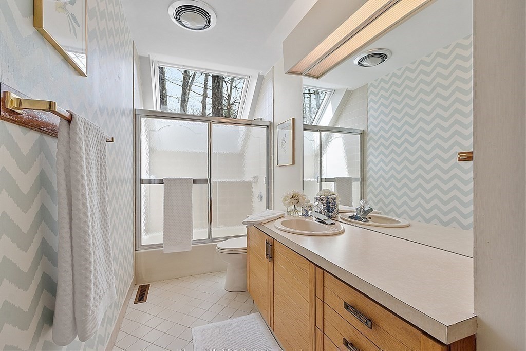 9 Oak Meadow Road Lincoln, MA 01773 - Photo 28 of 41 Gallery Image 28