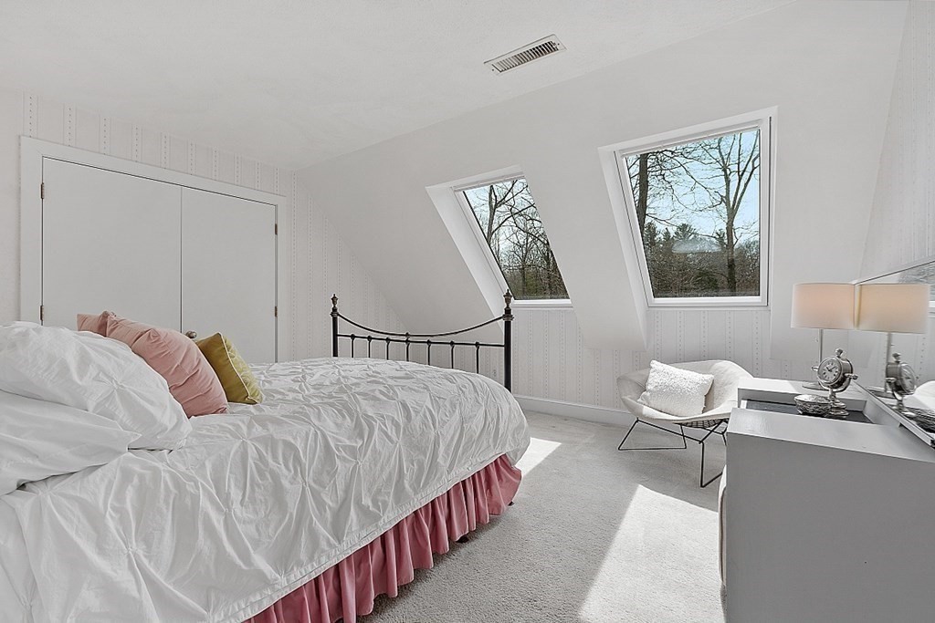 9 Oak Meadow Road Lincoln, MA 01773 - Photo 32 of 41 Gallery Image 32
