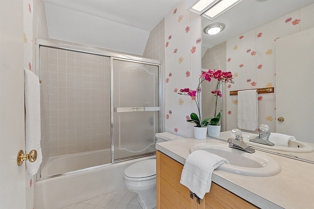 9 Oak Meadow Road Lincoln, MA 01773 - Photo 33 of 41 Gallery Image 33