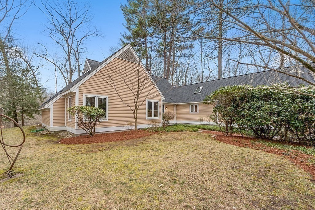 9 Oak Meadow Road Lincoln, MA 01773 - Photo 36 of 41 Gallery Image 36