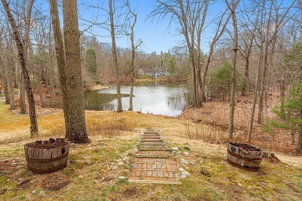 9 Oak Meadow Road Lincoln, MA 01773 - Photo 40 of 41 Gallery Image 40