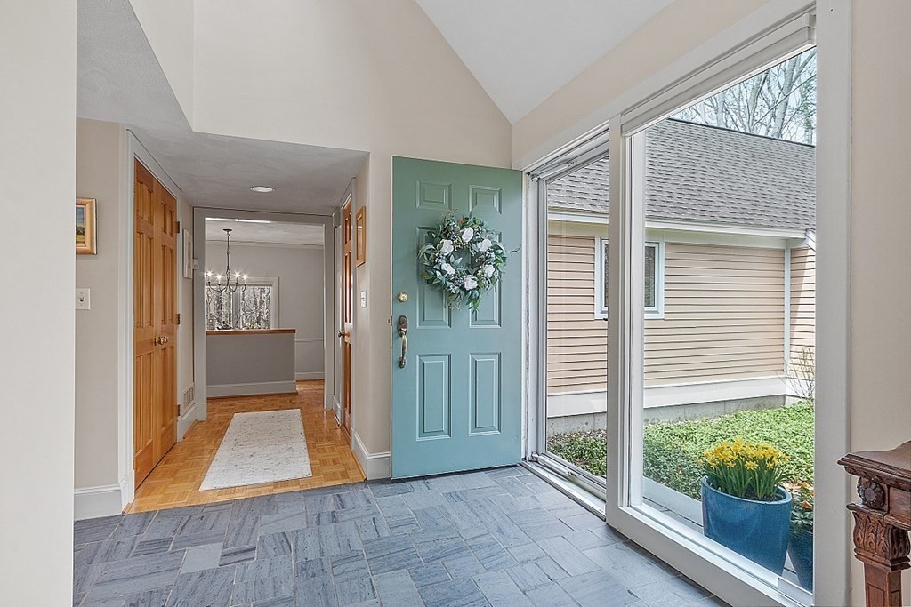 9 Oak Meadow Road Lincoln, MA 01773 - Photo 5 of 41 Gallery Image 5