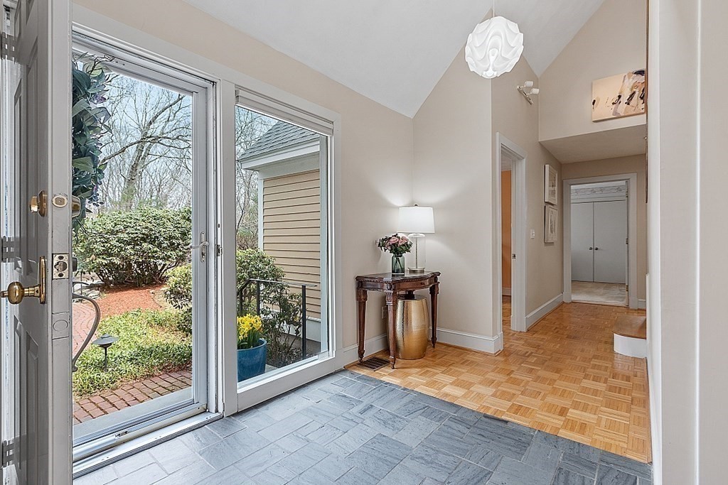 9 Oak Meadow Road Lincoln, MA 01773 - Photo 6 of 41 Gallery Image 6
