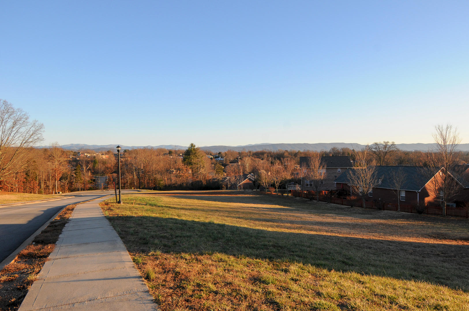 Crest Road Maryville, TN 37804 - Photo 7 of 19 Public Water, Sewer & Natural Gas