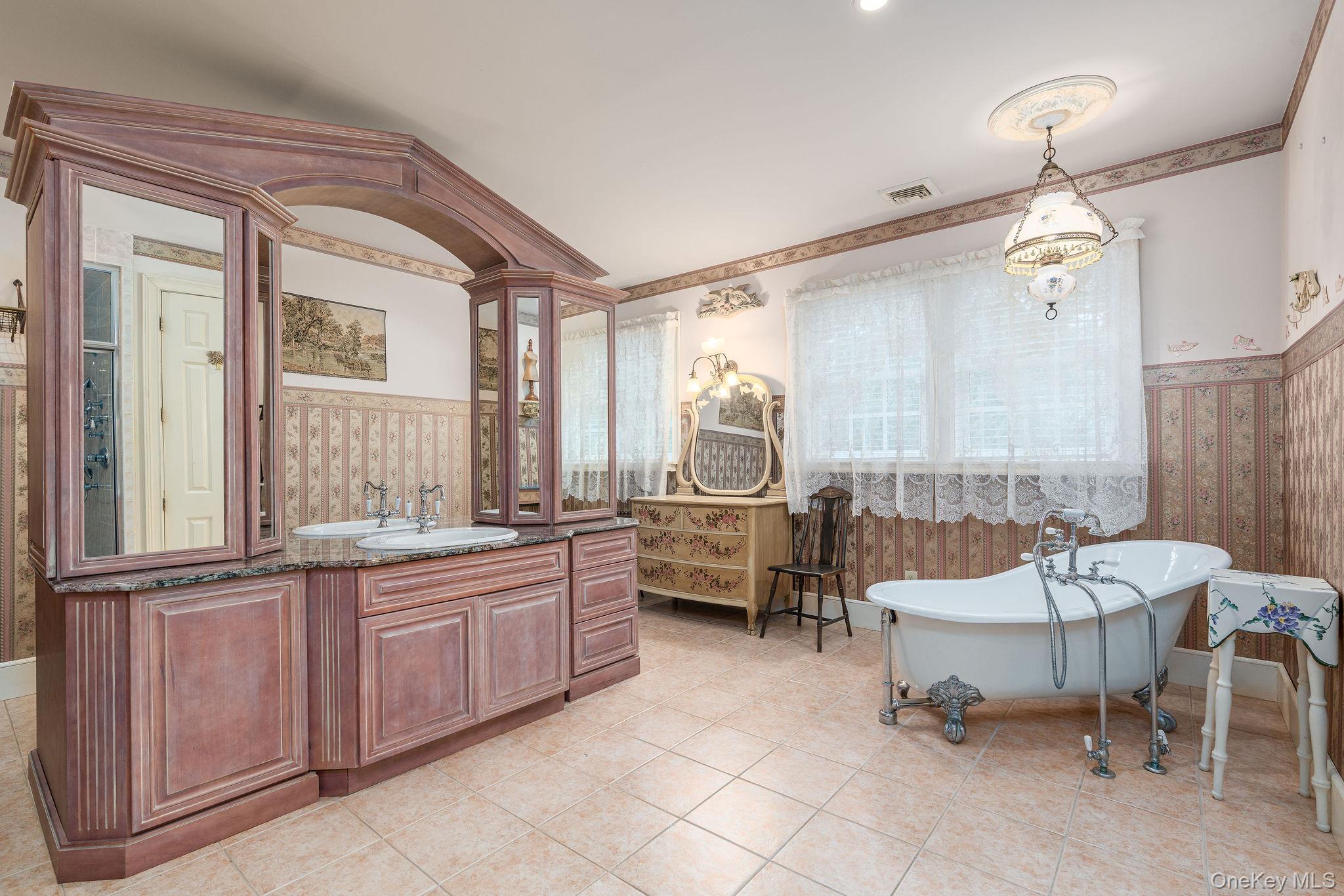 9680 North Bayview Road Southold, NY 11971 - Photo 18 of 31 Gallery Image 18