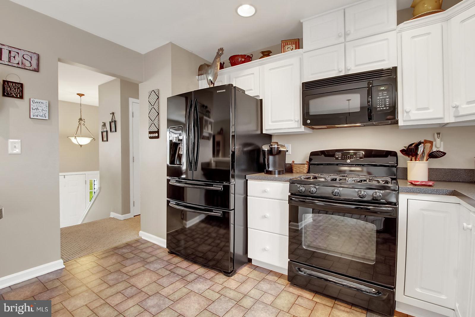 4602 East Berlin Road Thomasville, PA 17364 - Photo 9 of 42 Gallery Image 9