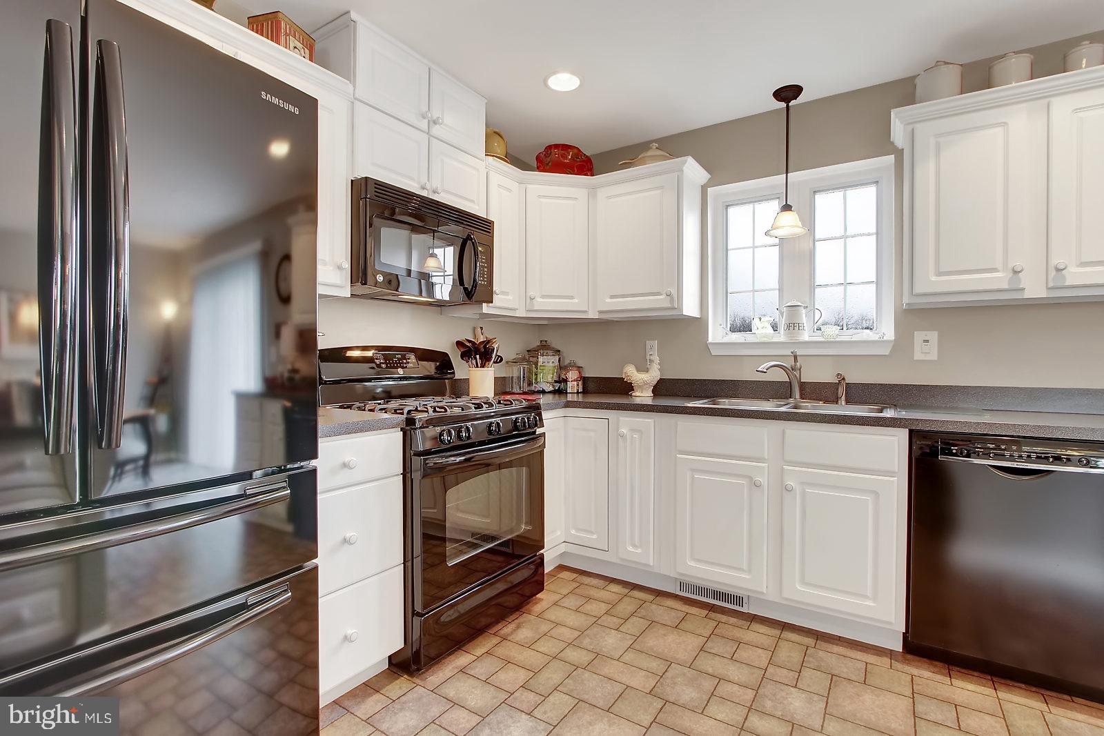 4602 East Berlin Road Thomasville, PA 17364 - Photo 10 of 42 Gallery Image 10