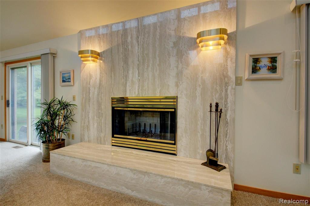 26198 Steele Road Farmington Hills, MI 48331 - Photo 10 of 31