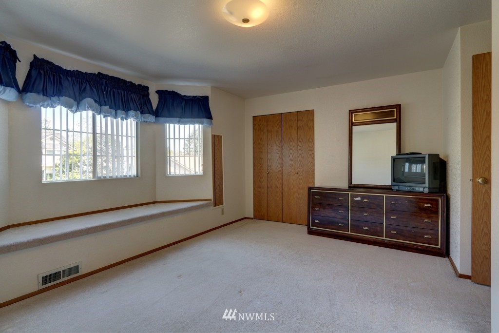 532 223rd Place Southeast Bothell, WA 98021 - Photo 12 of 25