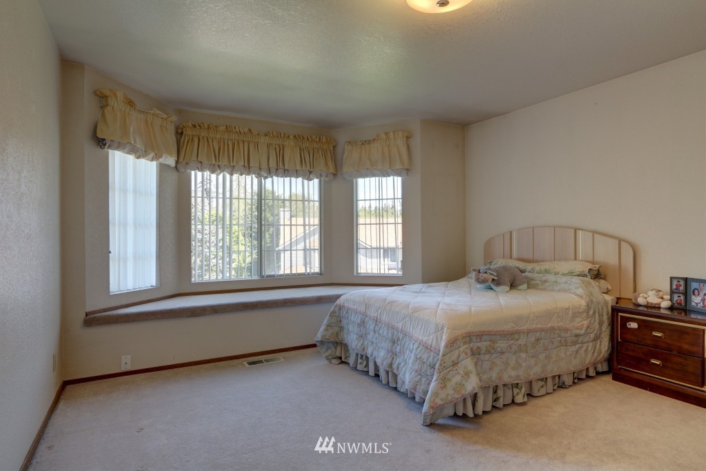 532 223rd Place Southeast Bothell, WA 98021 - Photo 15 of 25