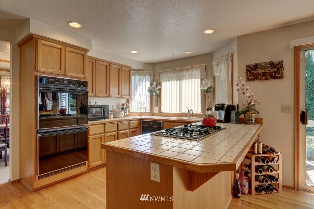 532 223rd Place Southeast Bothell, WA 98021 - Photo 6 of 25