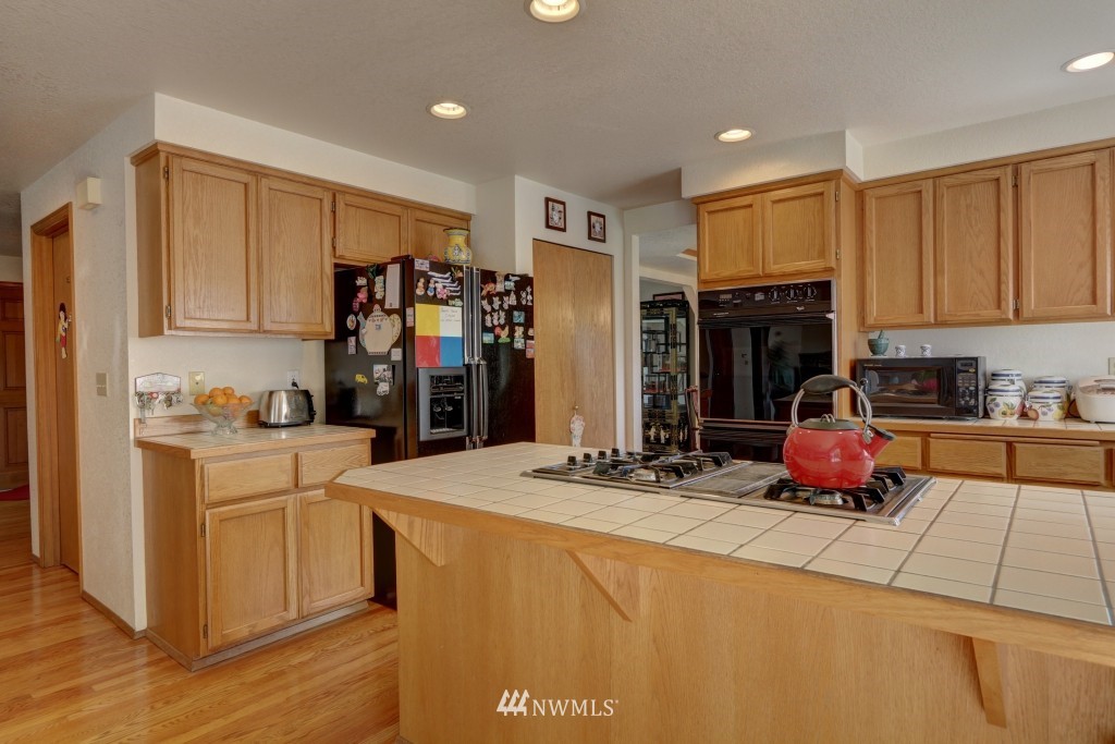 532 223rd Place Southeast Bothell, WA 98021 - Photo 7 of 25
