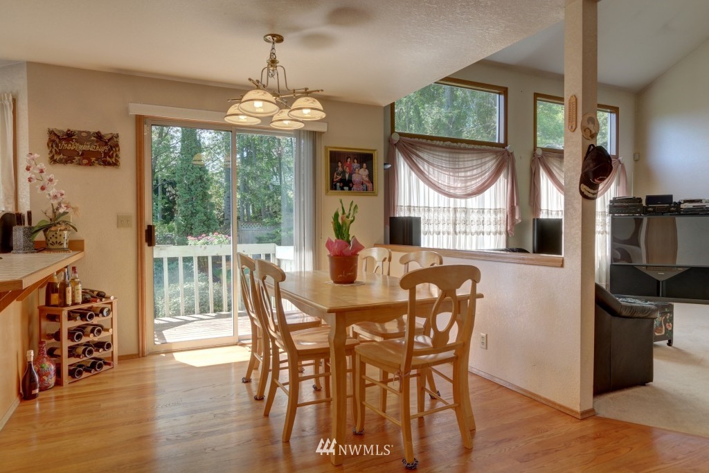 532 223rd Place Southeast Bothell, WA 98021 - Photo 8 of 25