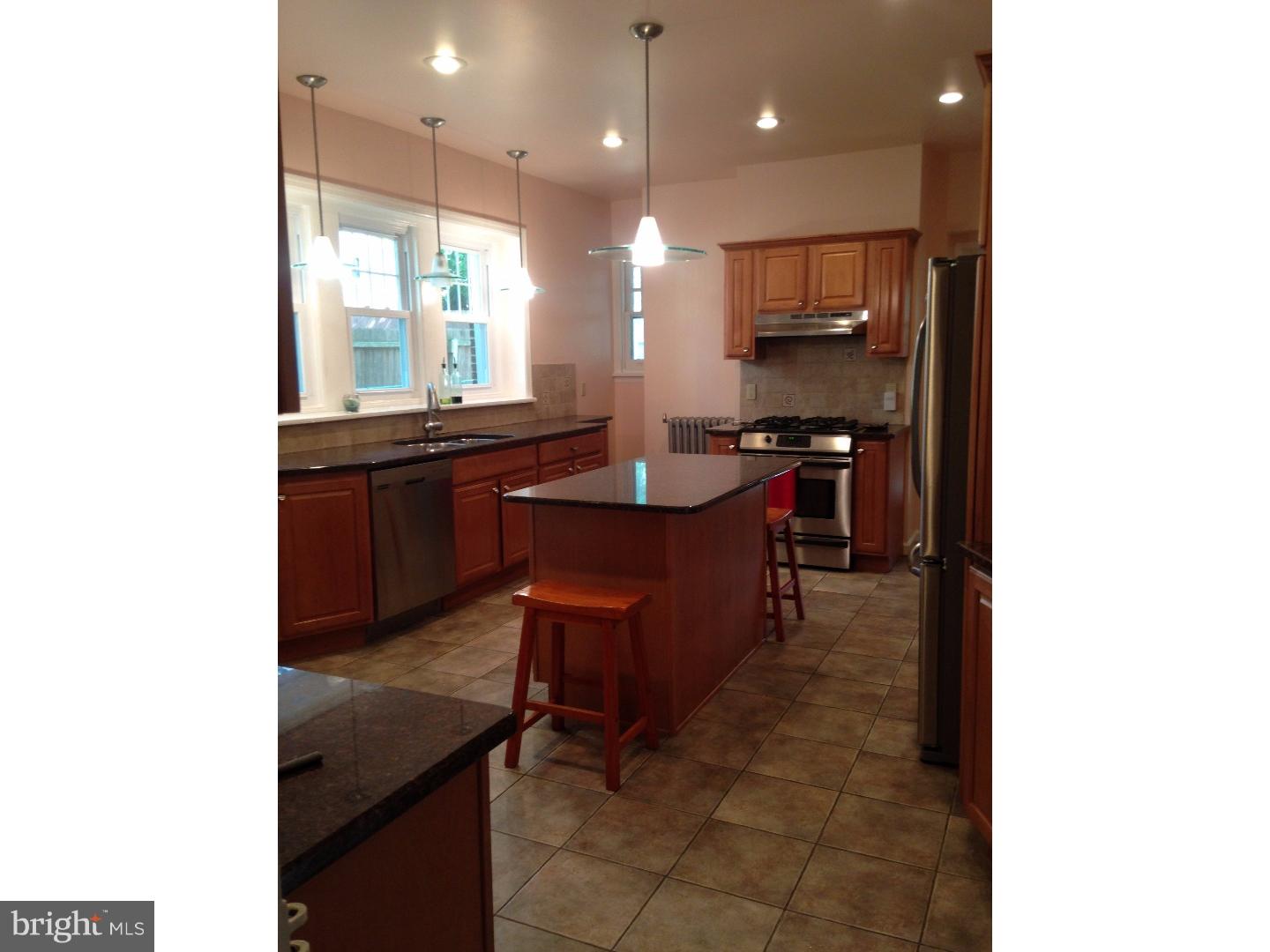 6420 Sherwood Road Philadelphia, PA 19151 - Photo 4 of 18 Gallery Image 4