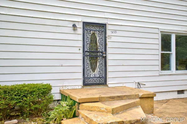 $399,900 | 74721 30th Avenue, Covert, MI 49043