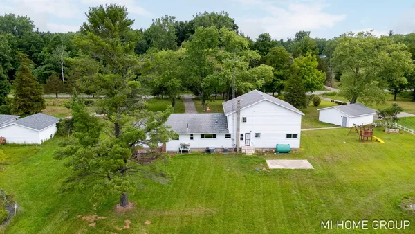 $399,900 | 74721 30th Avenue, Covert, MI 49043