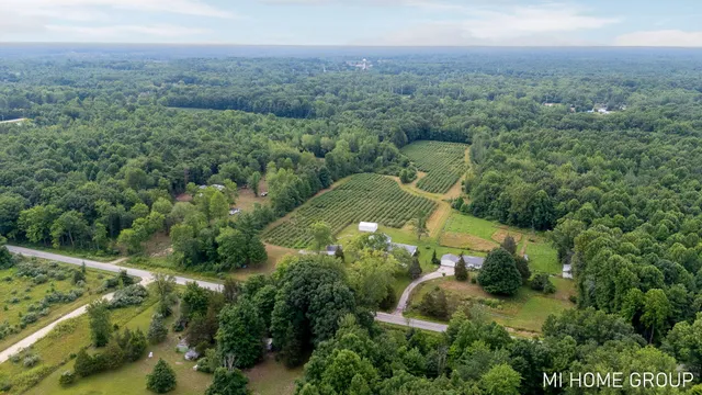 $399,900 | 74721 30th Avenue, Covert, MI 49043