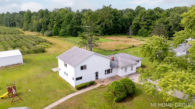 $399,900 | 74721 30th Avenue, Covert, MI 49043