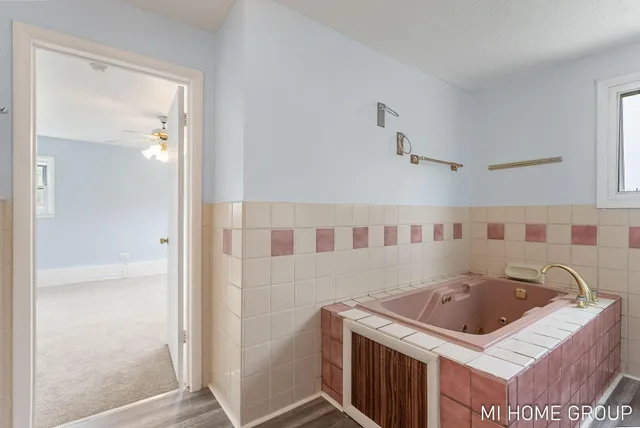 $399,900 | 74721 30th Avenue, Covert, MI 49043